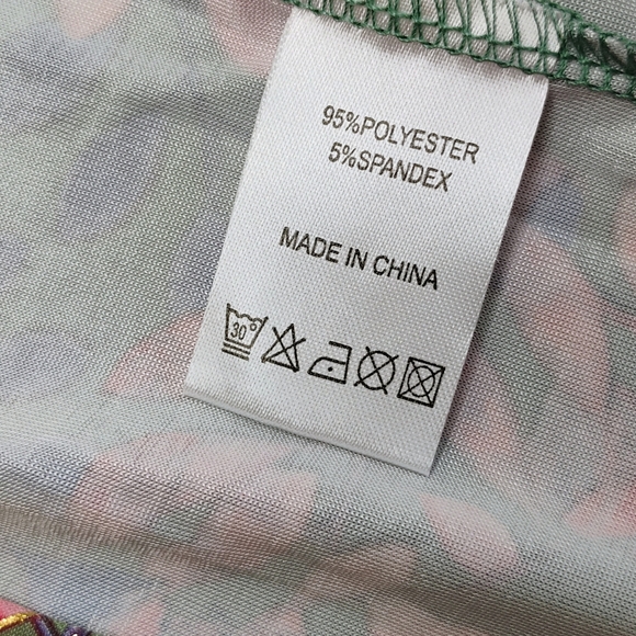 Yoaresweet Off The Shoulder Blouse Floral Women's Sz M NWT 3/4 Flutter Sleeves - Picture 10 of 11